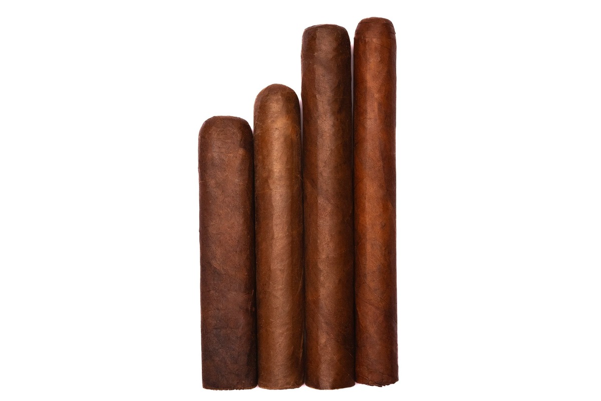 Farm Rolled Connecticut Robusto by Sinistro - Image 3
